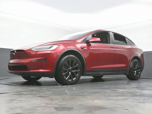 Used 2024 Tesla Model X image 51