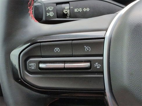 Used 2023 Chevrolet Colorado Z71 w/ Z71 Convenience Package 2 image 25