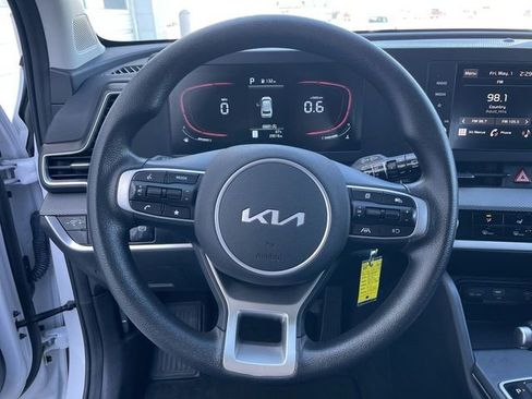 Used 2025 Kia Sportage LX AWD/4WD image 14