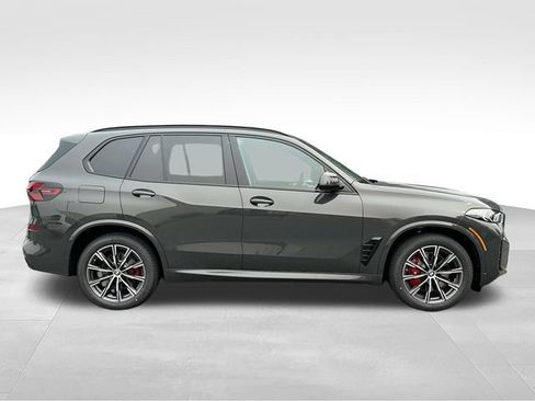New 2026 BMW X5 xDrive40i w/ M Sport Package AWD/4WD image 2