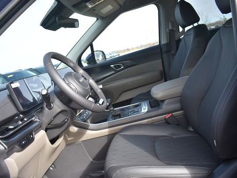 New 2026 Kia Carnival LXS image 22