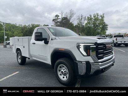 New 2024 GMC Sierra 3500 Pro w/ Convenience Package