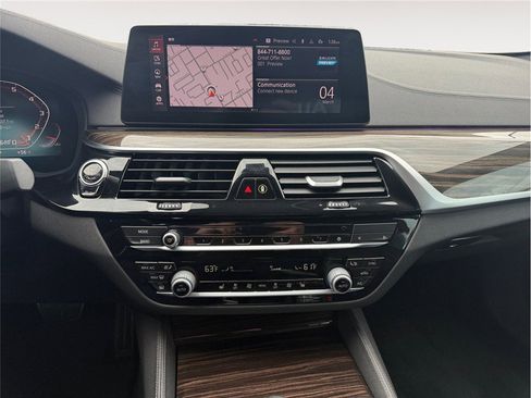 Used 2020 BMW M550i xDrive w/ Dynamic Handling Package image 11