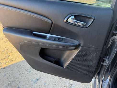 Used 2017 Dodge Journey Crossroad image 10