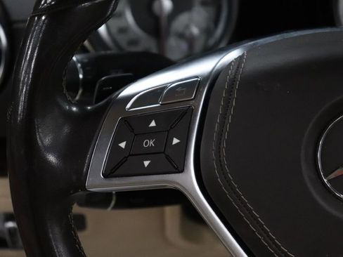 Used 2013 Mercedes-Benz SL 550 image 27