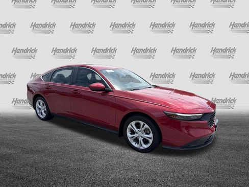 Certified 2023 Honda Accord LX image 5