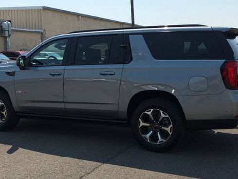 New 2026 GMC Yukon XL AT4 Ultimate AWD/4WD image 7
