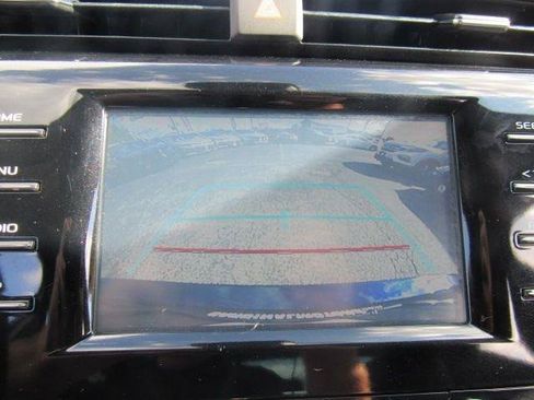 Used 2019 Toyota Camry SE FWD image 20
