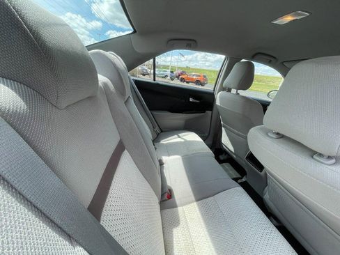 Used 2014 Toyota Camry LE FWD image 7