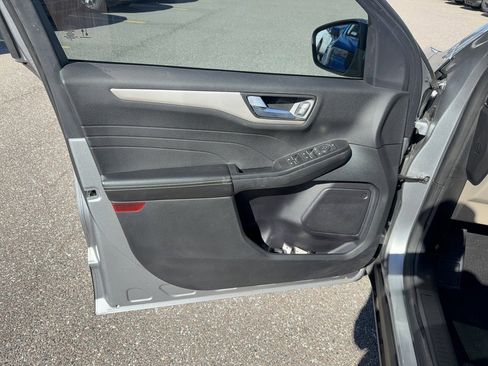 Certified 2022 Ford Escape SEL image 8