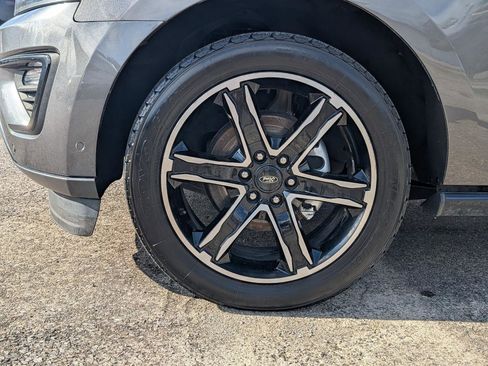 Used 2019 Ford Expedition Limited w/ Equipment Group 303A image 27