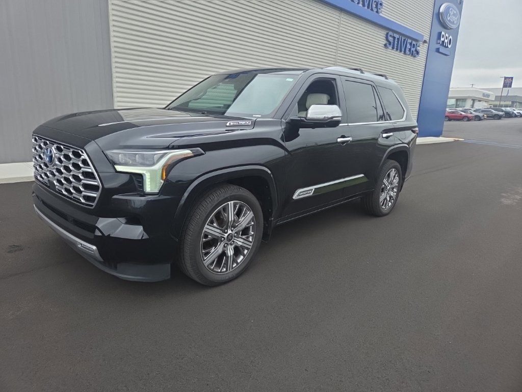 Used 2024 Toyota Sequoia Capstone AWD/4WD image 3
