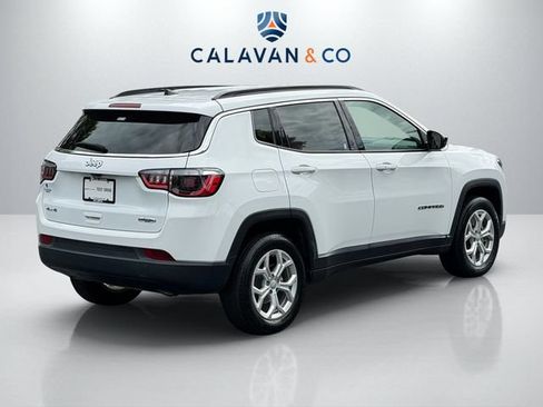 Used 2024 Jeep Compass Latitude AWD/4WD image 7