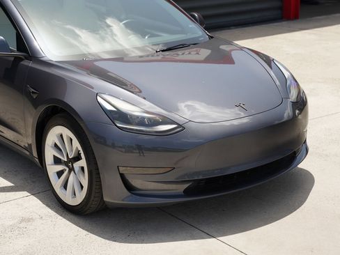 Used 2023 Tesla Model 3 Standard Range RWD image 7