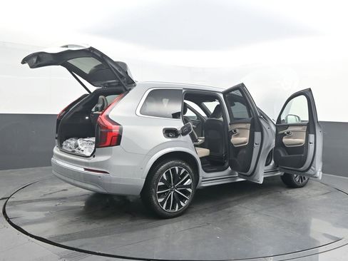 New 2026 Volvo XC90 B6 Plus w/ Protection Package Premier AWD/4WD image 39