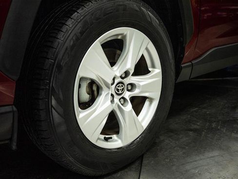 Used 2021 Toyota RAV4 XLE w/ Carpet Mat Package (TMS) image 3