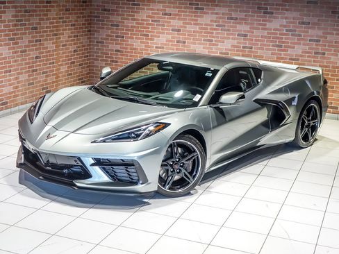 Used 2024 Chevrolet Corvette Stingray Preferred Cpe w/ Z51 Performance Package image 7