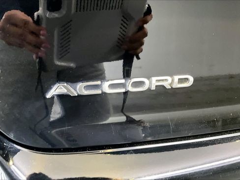 Used 2023 Honda Accord EX image 10