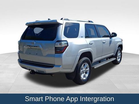 Used 2022 Toyota 4Runner SR5 AWD/4WD image 7