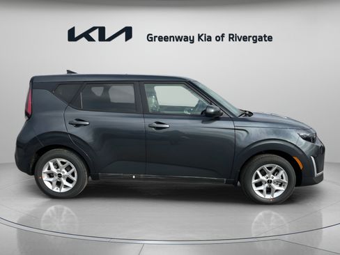 New 2025 Kia Soul LX w/ LX Technology Package FWD image 8