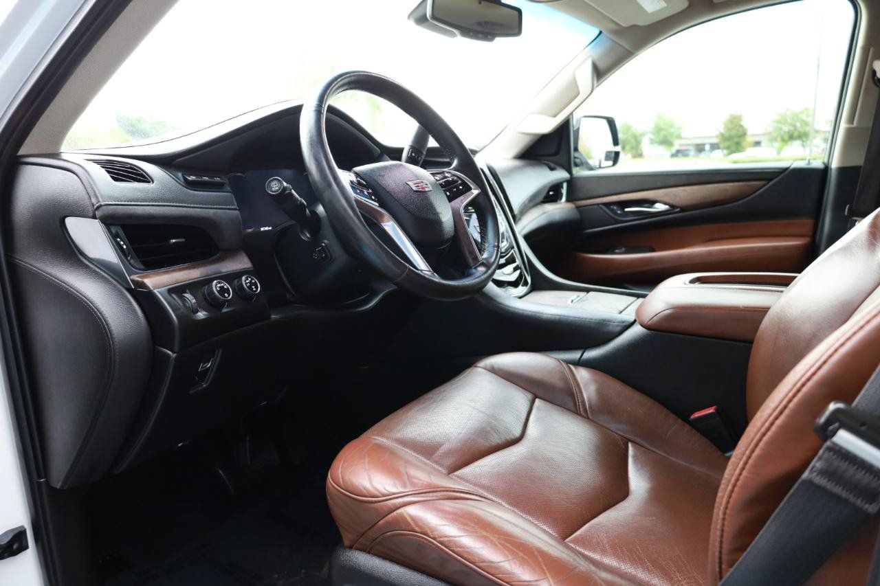 Used 2016 Cadillac Escalade Premium AWD/4WD image 9