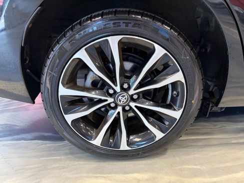 Used 2017 Toyota Corolla SE FWD image 23