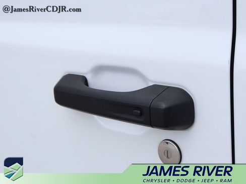 Used 2023 Jeep Wrangler Unlimited Rubicon w/ Cold Weather Group AWD/4WD image 19