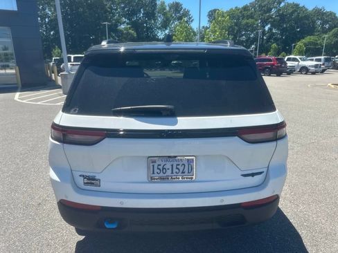 New 2024 Jeep Grand Cherokee Trailhawk w/ Advanced Protech Group II AWD/4WD image 10