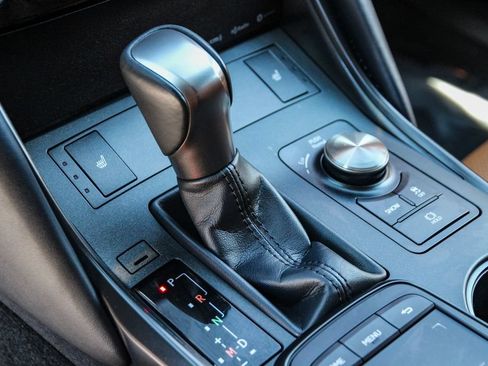 Certified 2024 Lexus IS 300 F Sport RWD image 20