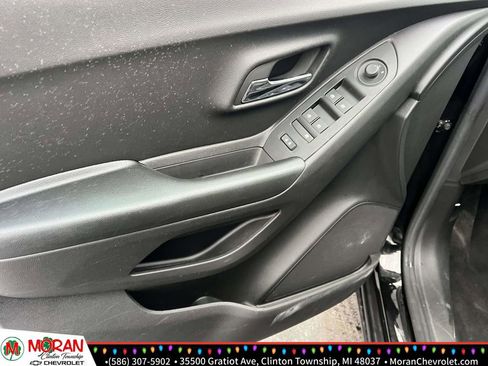 Certified 2022 Chevrolet Trax LT w/ LT Convenience Package image 14