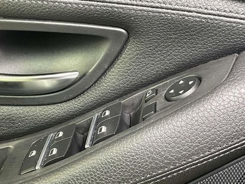 Used 2012 BMW 528i xDrive Sedan AWD/4WD image 34