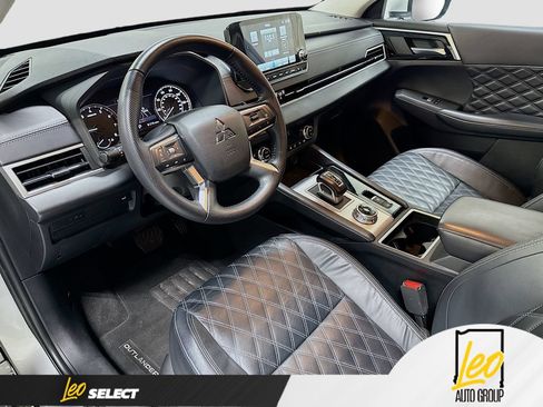 Used 2022 Mitsubishi Outlander SEL AWD/4WD image 11