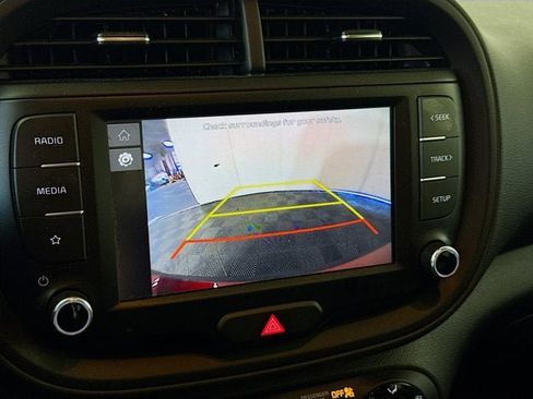 Certified 2024 Kia Soul LX FWD image 13