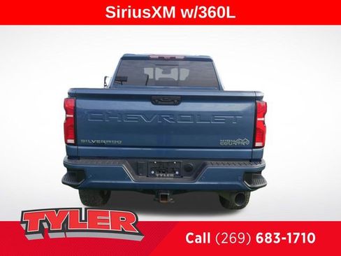 Used 2024 Chevrolet Silverado 2500 High Country w/ High Country Premium Package AWD/4WD image 7