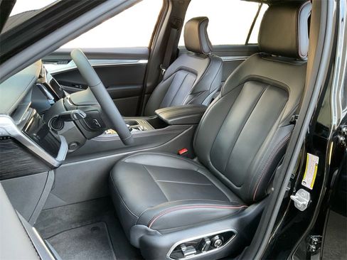 Used 2024 Jeep Wagoneer Launch Edition image 28