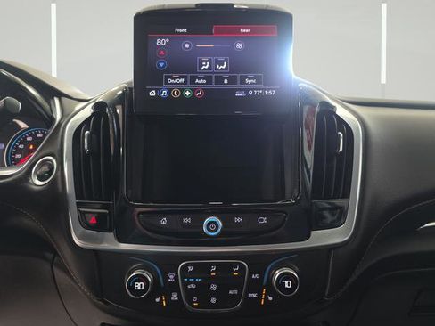 Used 2020 Chevrolet Traverse LT FWD image 17