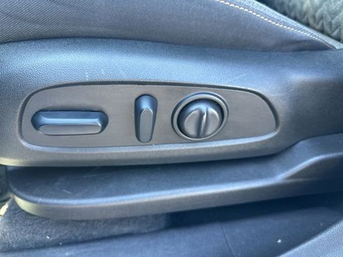Used 2024 Chevrolet Equinox LT AWD/4WD image 14