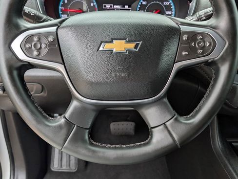 Used 2023 Chevrolet Traverse LT FWD image 5