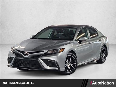 Used 2023 Toyota Camry SE FWD image 1