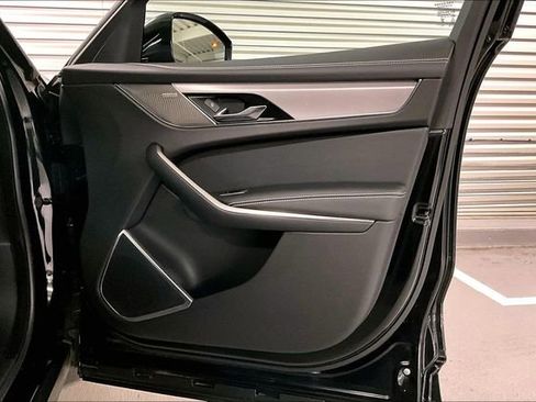 Certified 2024 Jaguar F-PACE R-Dynamic S image 27