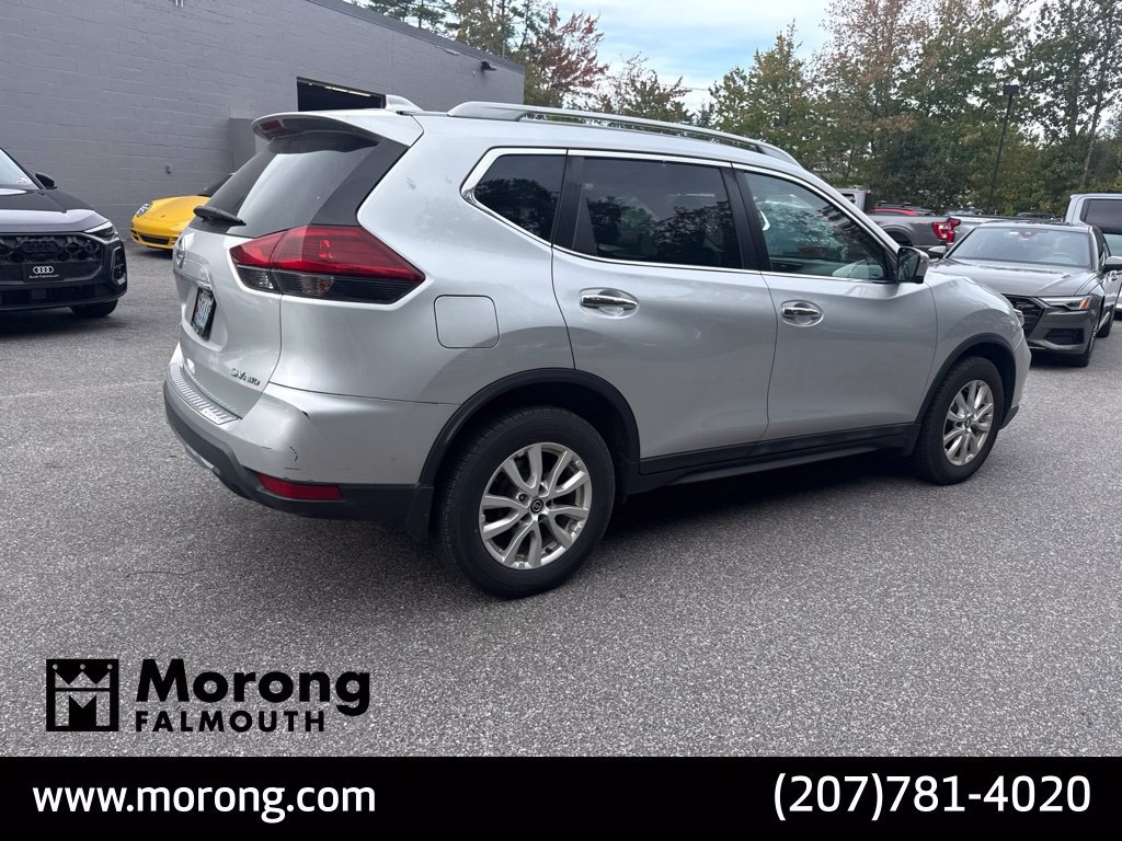 Used 2018 Nissan Rogue SV w/ Sun & Sound Touring Package AWD/4WD image 6