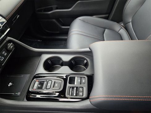 Certified 2025 Honda Pilot TrailSport image 23