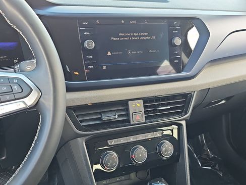 Certified 2023 Volkswagen Taos SE image 19