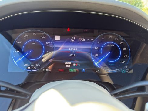 Used 2023 Mercedes-Benz EQS 580 4MATIC SUV image 31