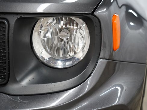 Used 2021 Jeep Renegade Latitude image 14