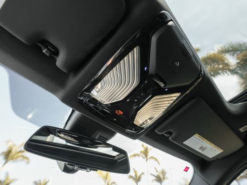 Used 2022 BMW 330i Sedan w/ Premium Package image 22