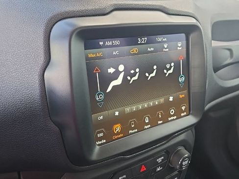 Used 2023 Jeep Renegade Trailhawk AWD/4WD image 21