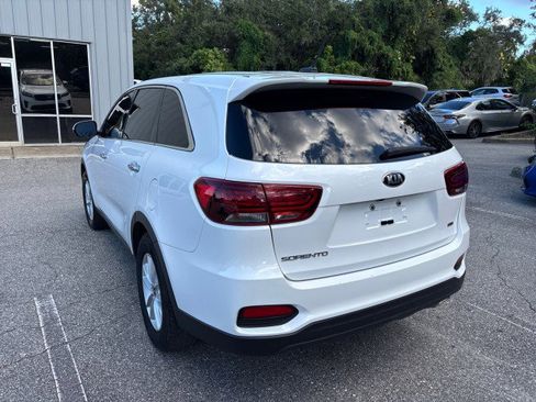 Used 2019 Kia Sorento LX image 7