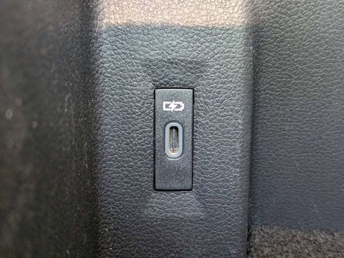 Used 2023 Volkswagen Atlas SEL AWD/4WD image 33