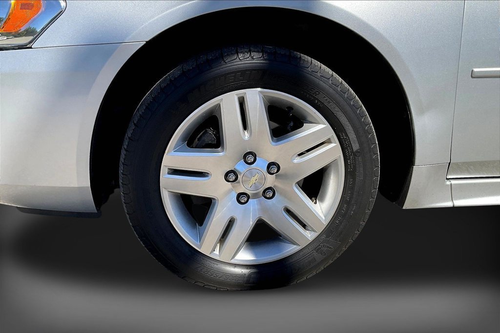 Used 2012 Chevrolet Impala LT FWD image 31